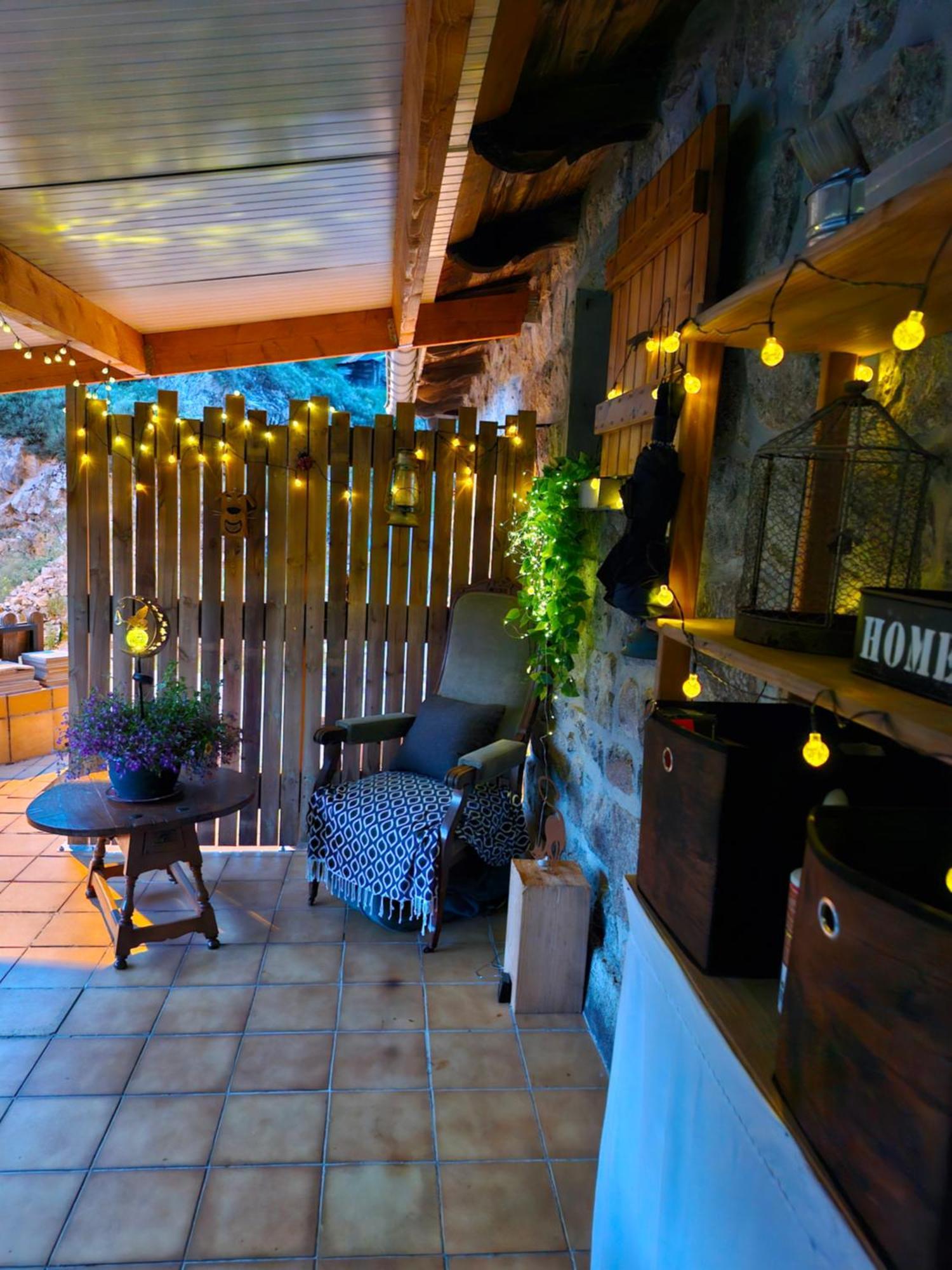 La Cabane Des Lucioles Saint-Julien-Boutieres Exterior photo