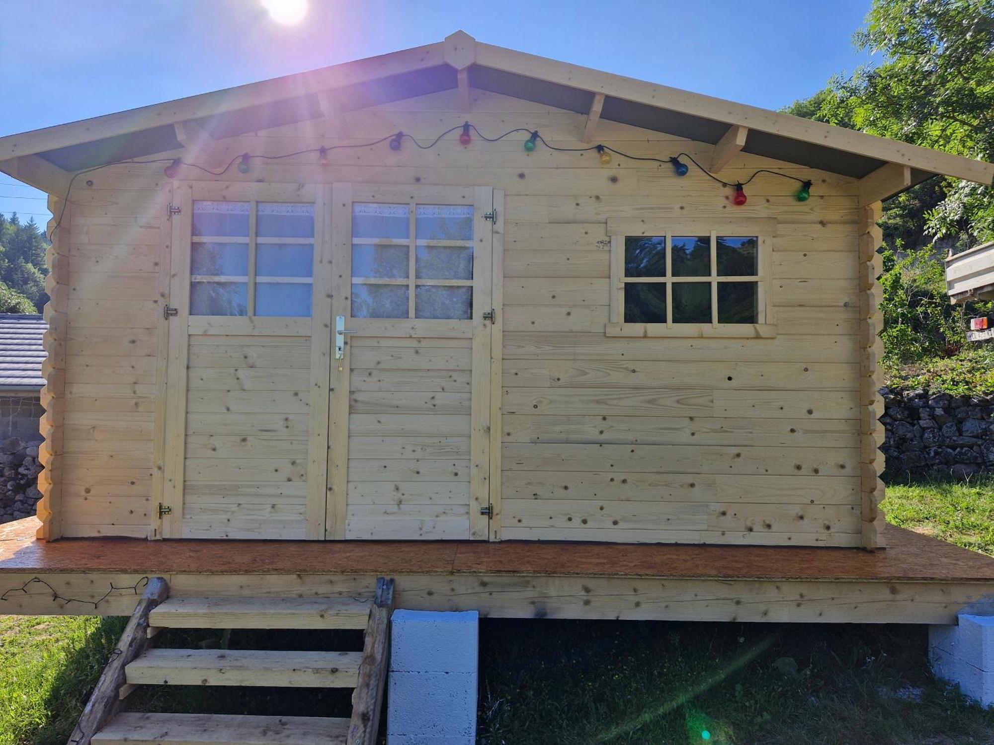La Cabane Des Lucioles Saint-Julien-Boutieres Exterior photo