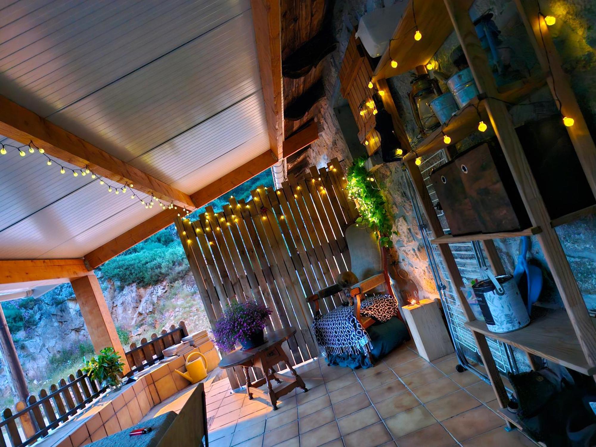 La Cabane Des Lucioles Saint-Julien-Boutieres Exterior photo
